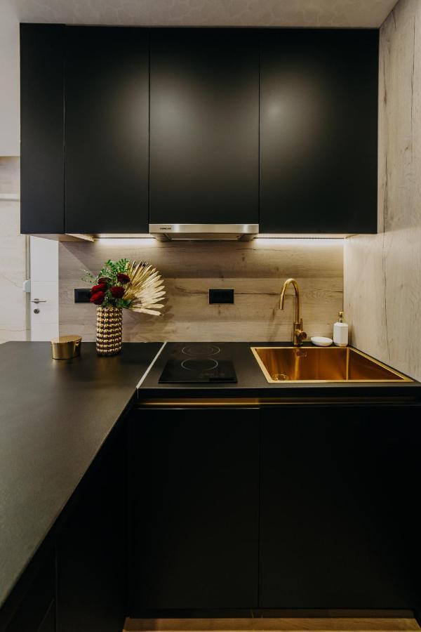 Apartman Stari Toranj II Lägenhet Vukovar Exteriör bild