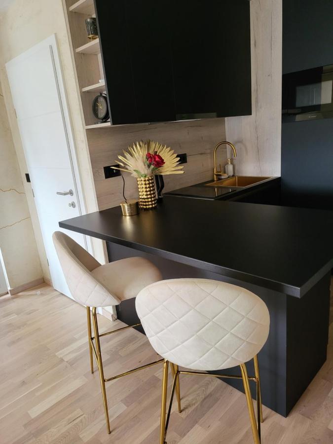 Apartman Stari Toranj II Lägenhet Vukovar Exteriör bild